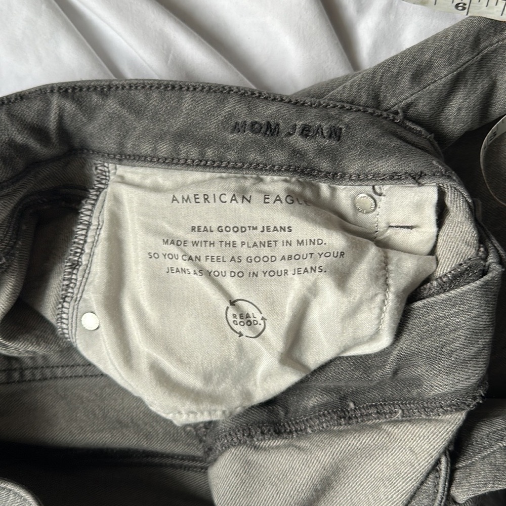 American Eagle Ripped high Rise Mom Jeans - Picture 8 of 12
